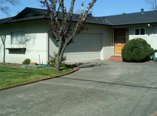 7476 Burton Ave, Rohnert Park, CA 94928