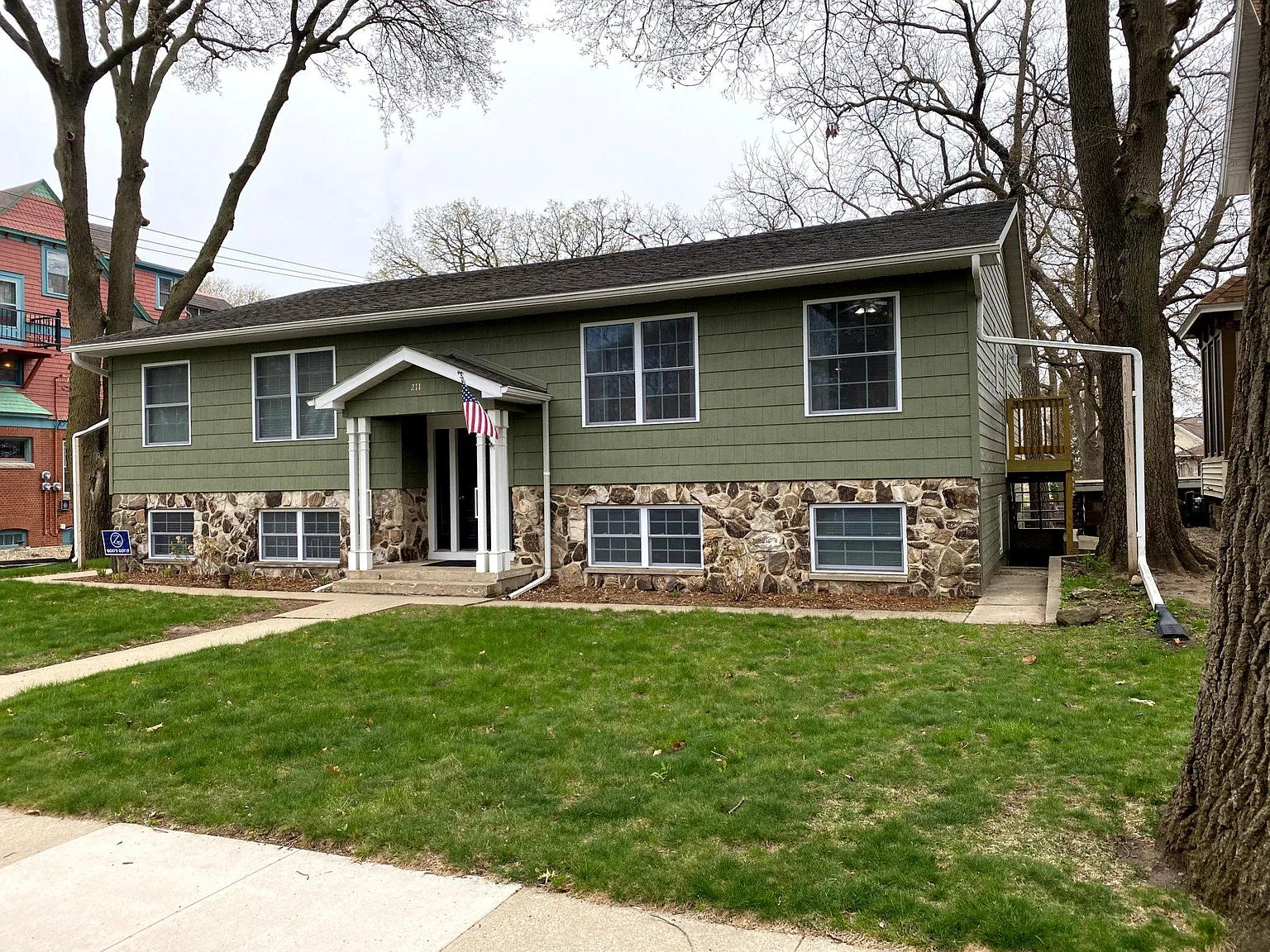 2 bed, 1200 sqft, $1,100 — Photo 1