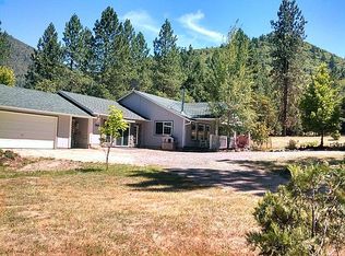 3841 Cloverlawn Dr, Grants Pass, OR