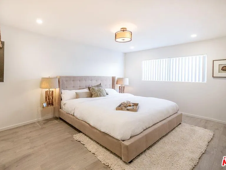11235 Richland Ave #4 — Photo 8
