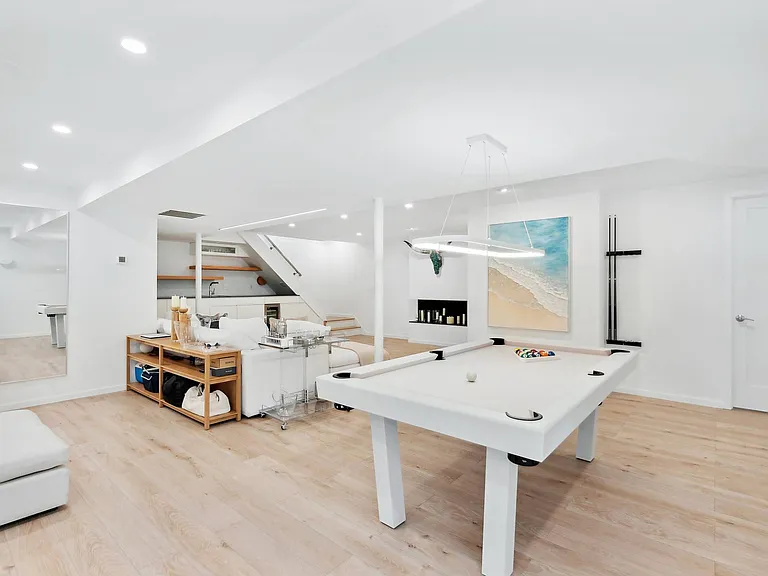 50 Terry Dr — Photo 18