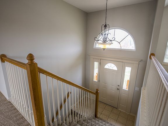 Open Entry w/Designer Carpet