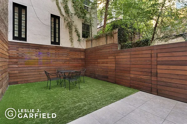 Sold by Leslie J. Garfield | media 7