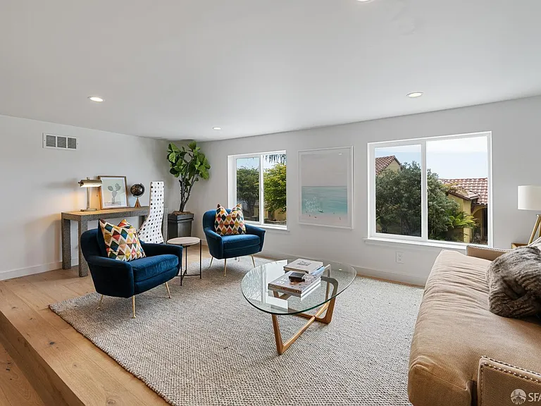 628 Los Palmos Dr — Photo 18