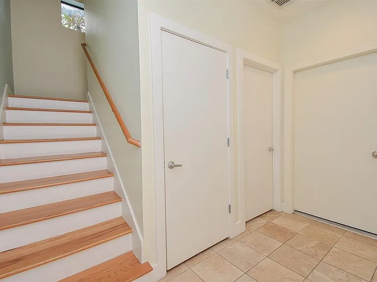 4122 Spencer St — Photo 6