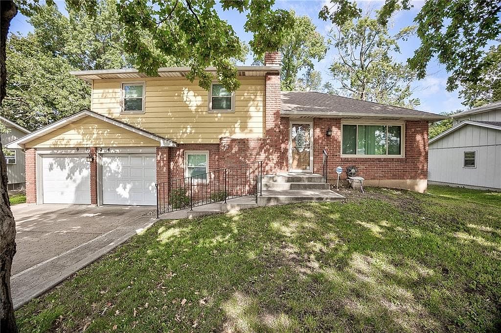 9724 Marshall Dr, Lenexa, KS 66215 Zillow