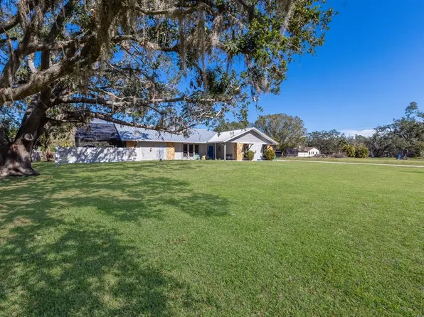 6615 13th Ave E, Bradenton, FL 34208