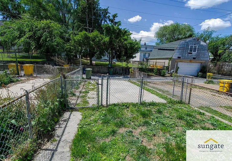 217 W Edgevale Rd — Photo 36