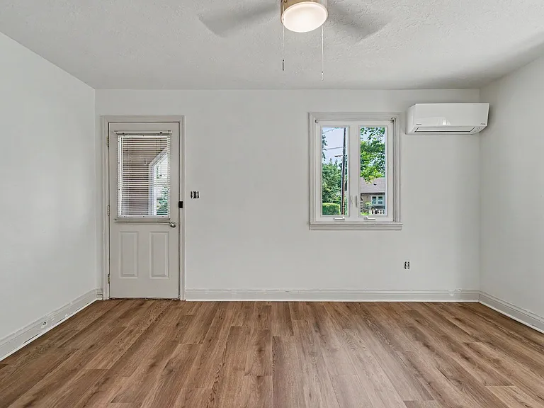 2151-2153 Winter St SE — Photo 6