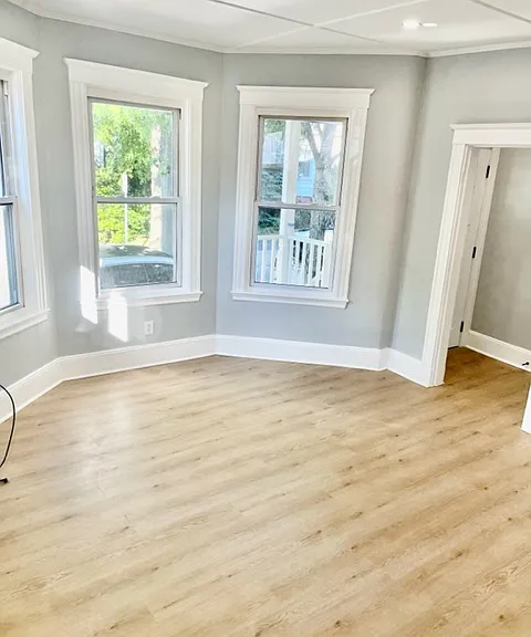 38 Oneida St #2 — Photo 4