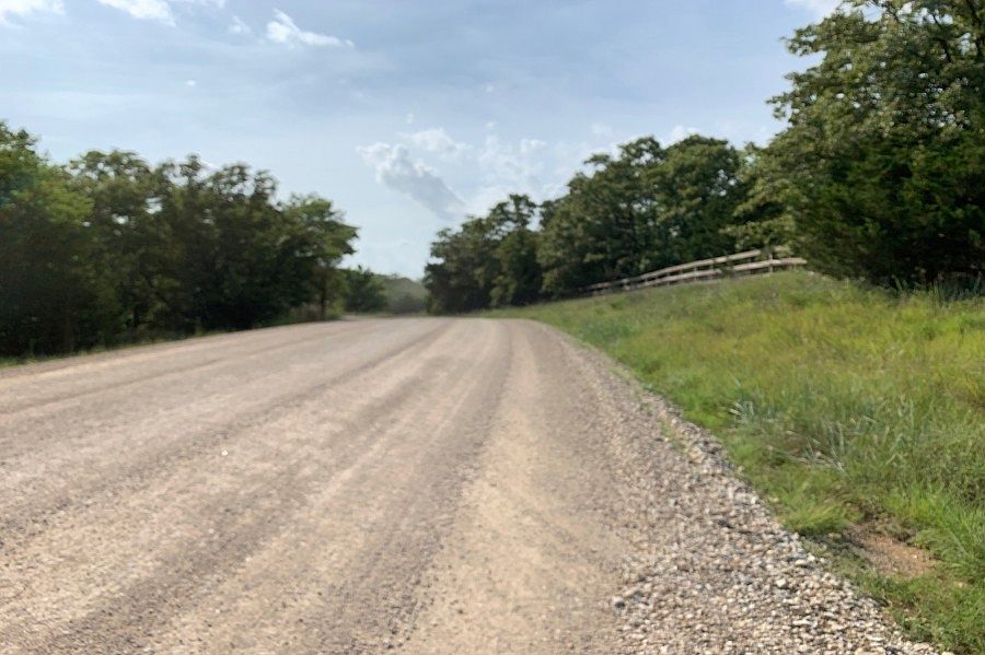 2nd image of 3 Mi E