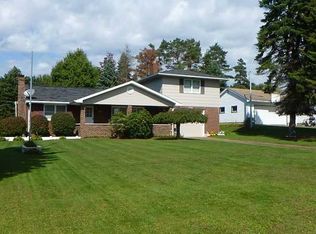 26 Meadowbrook Dr, New Castle, PA
