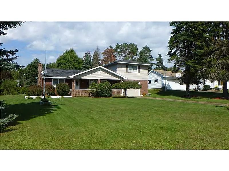 26 Meadowbrook Dr photo 1