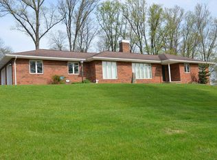 872 S Countryside Dr, Jasper, IN 47546