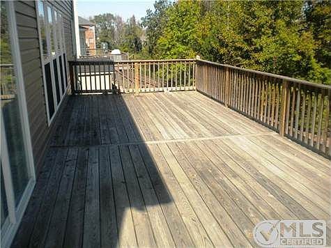 3rd image of 504 Garden Dr