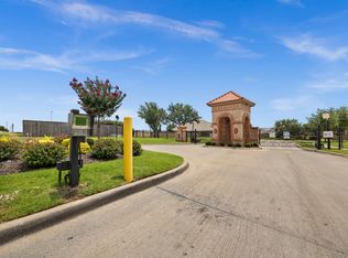 6833 San Antonio Dr, Fort Worth, TX 76131