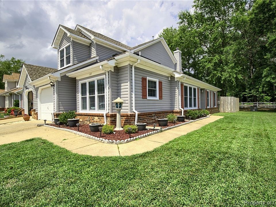 1st image of 107 Thornrose Dr