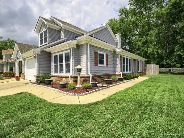 107 Thornrose Dr, Yorktown, VA 23692