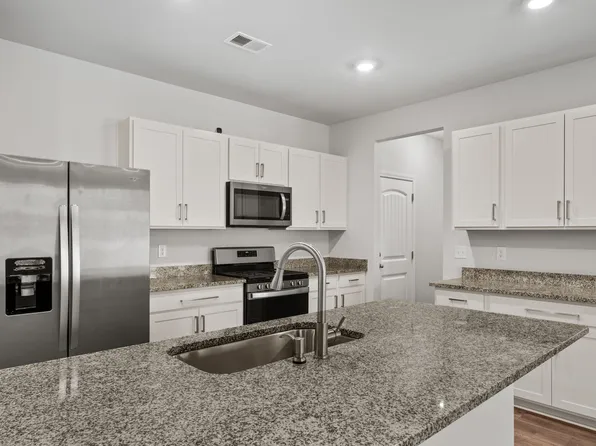 626 Pine Bloom Rd, Lebanon, TN 37087
