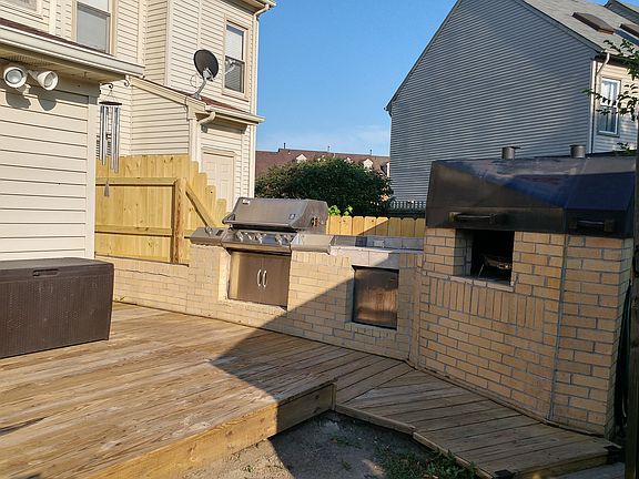 Outdoor Kitchen