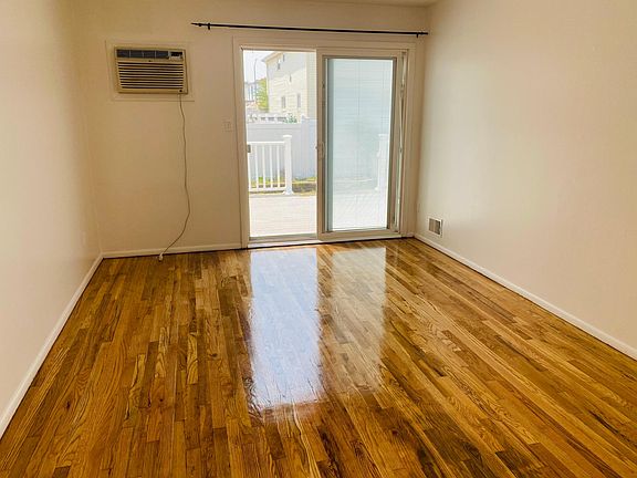 3rd image of 172 Sommer Ave Floor 1