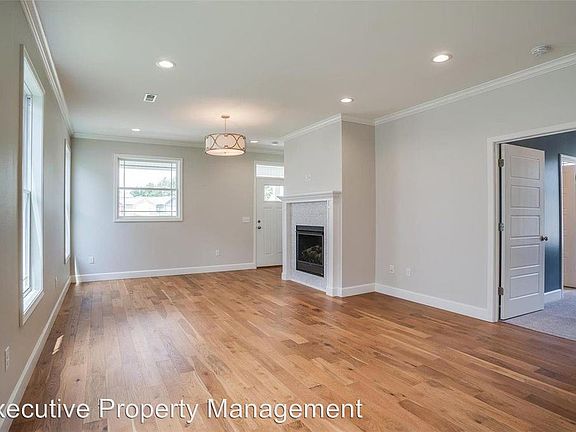 4th image of 2530 Walden Blvd