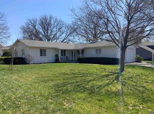 3200 SW College Ave, Topeka, KS 66611