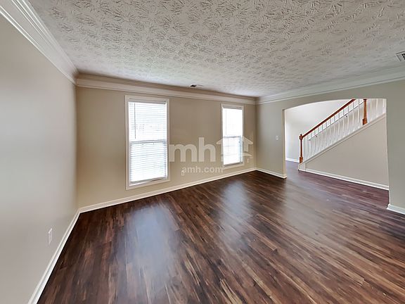 4th image of 213 Arbor Creek Dr