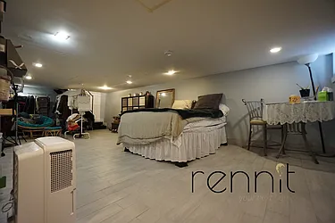 Rented by Rennit Inc.