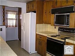 4th image of 4345 Iroquois Ave