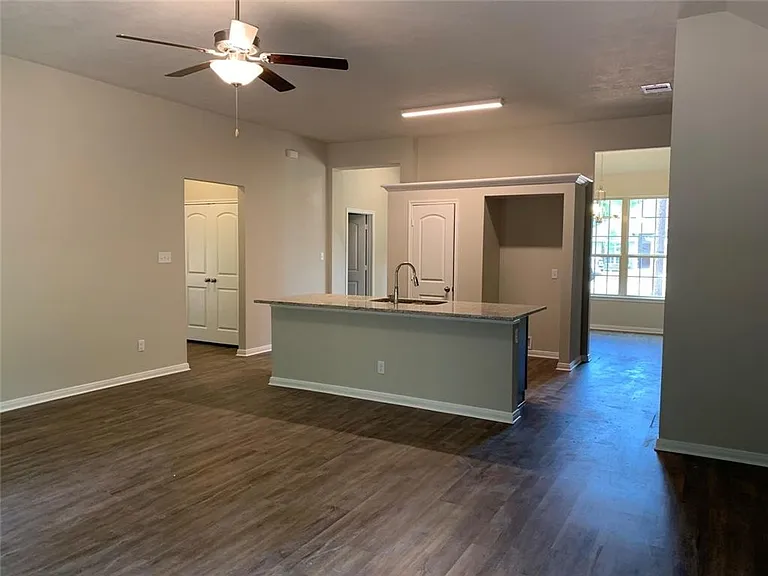 994 Arbor Xing — Photo 10