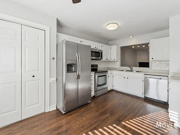 134 Sanair Ct — Photo 18