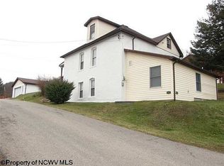 8007 Labrador Ln, Stonewood, WV 26301