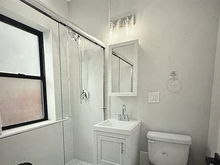 1651 W Jonquil Ter #12 — Photo 6