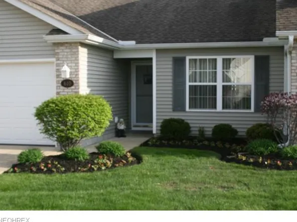 610 Hidden Harbor Dr Unit 23, Fairport Harbor, OH 44077