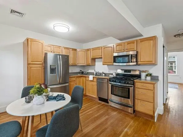 296 W 3rd St #43, Boston, MA 02127