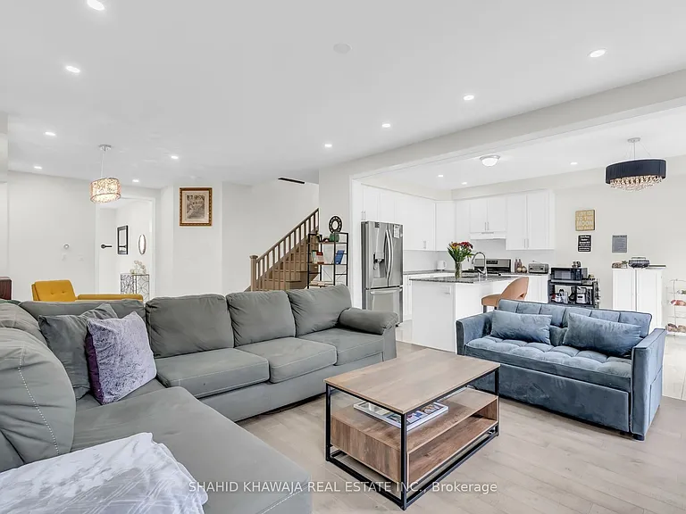 641 Leatherleaf Lndg — Photo 12