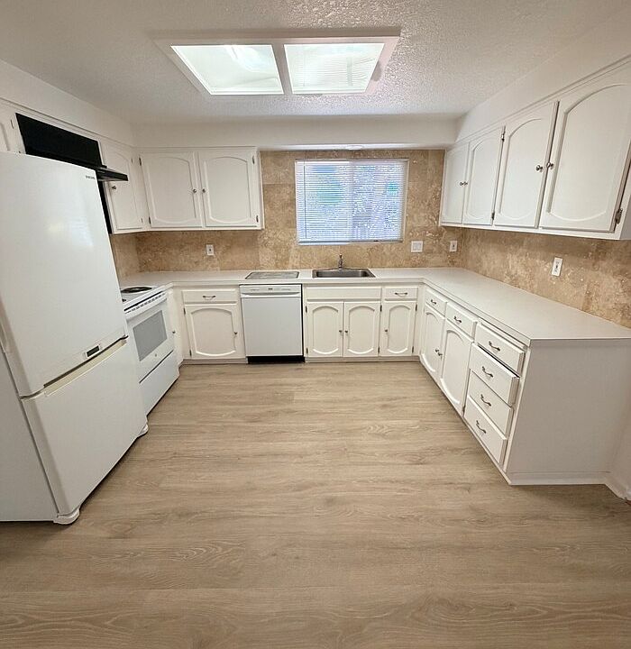 1st image of 6789 Larson Ave