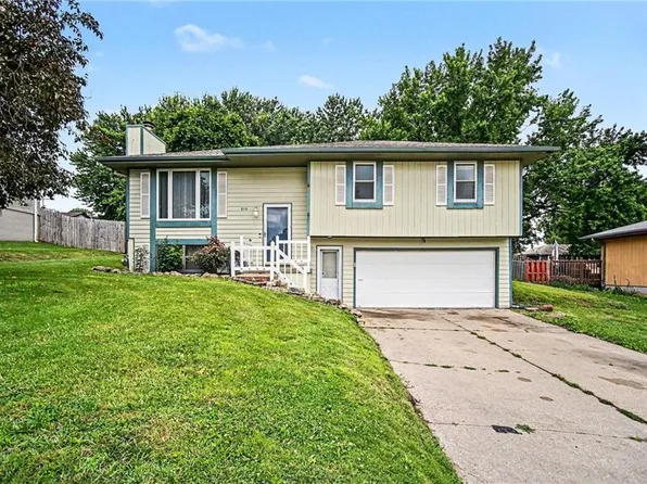 6110 S 28th St, Saint Joseph, MO 64507