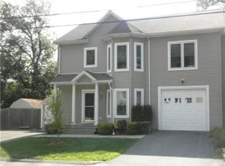 28 Hesper St, Saugus, MA 01906