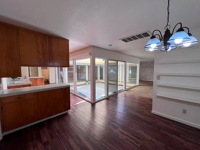 1528 Goldenwood Dr — Photo 14