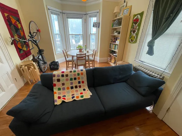 85 Hancock St APT 2, Cambridge, MA 02139
