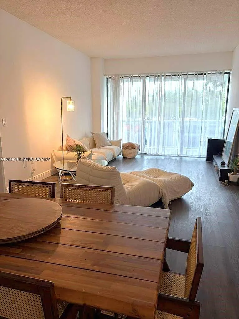 Waterview Condo — Photo 3