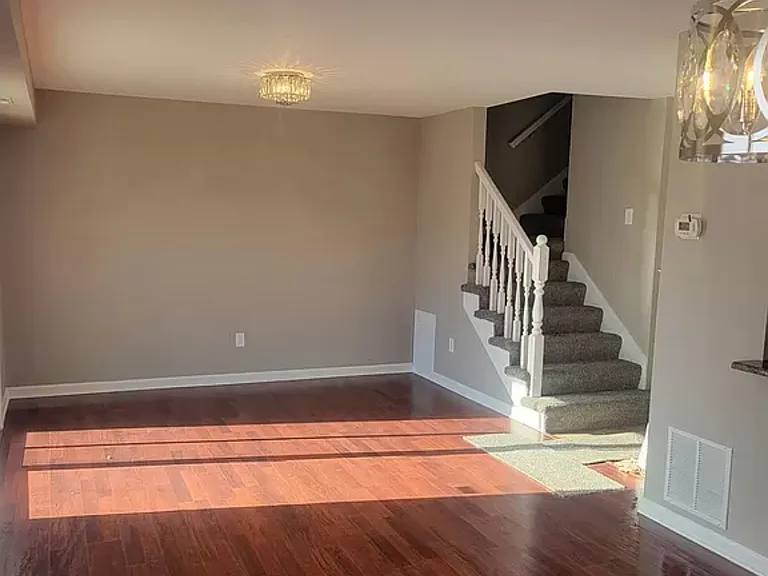 6083 Pennsylvania Dr — Photo 21