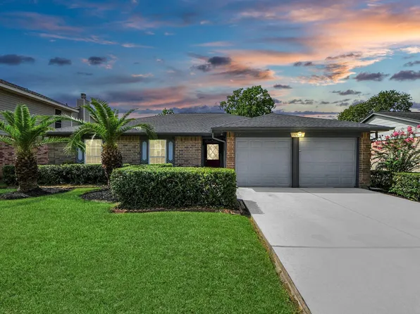 10940 Mesquite Drive, La Porte, TX 77571
