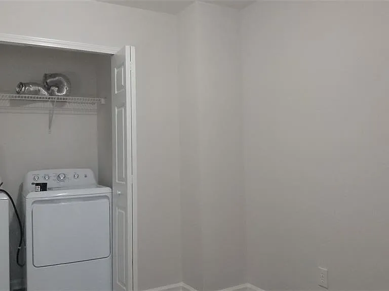 755 Crestwell Cir SW — Photo 20