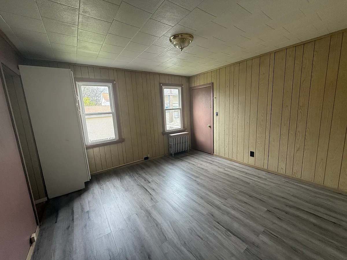 Building Photo - 210 S 5th Ave #5