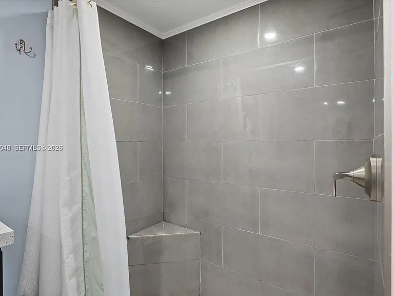 6001 N Falls Circle Dr #310 — Photo 25