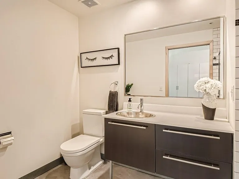 700 Washington Ave N #410 — Photo 18