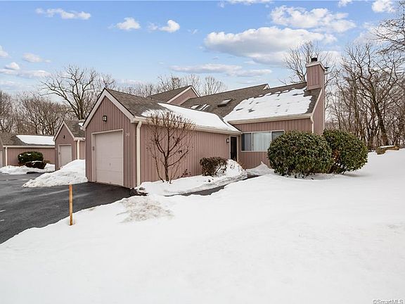 3rd image of 243 Sunwood Dr #243